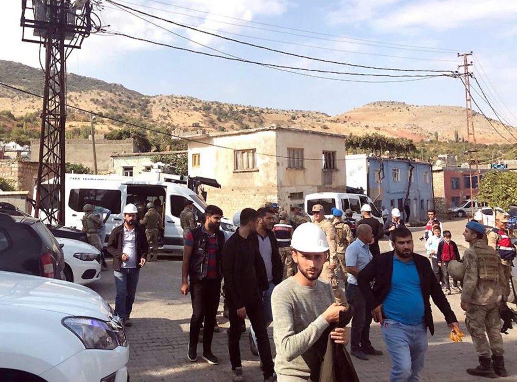 siirt-te-kacak-elektrik-mücadele-drone-yenisiirt-habersiirt-siirthaber-arti-ilce-siirt-haber-yenisiirt-dedas-elektrik-tedas-kurtalan-baykan-sondakikasiirt-sondakikaa
